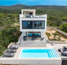 3 Bedroom Villa with Heated Pool and Sea view near Stari Grad, Hvar Island Sleeps 6-8 